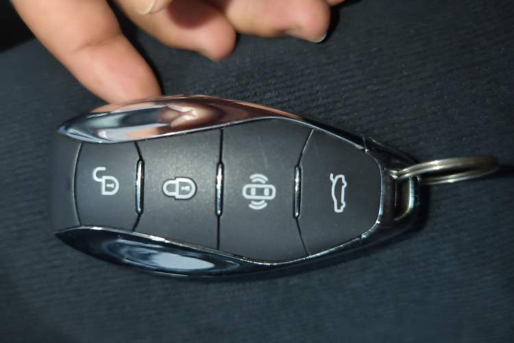 Used Hongqi HS3 PHEV 2025 Model PHEV 117km Jingwei PLUS Edition Vehicle Key