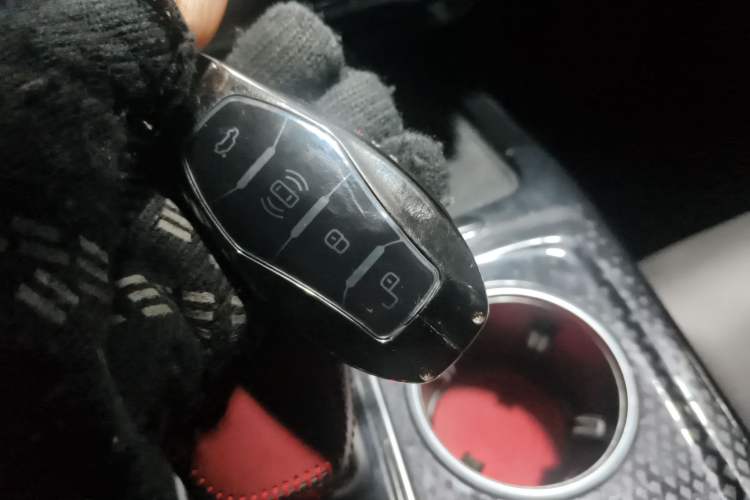 Used Hongqi HS3 PHEV 2025 Model PHEV 117km Jingwei PLUS Edition Vehicle Key
