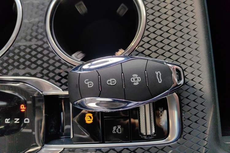 Used Hongqi HS3 PHEV 2025 Model PHEV 117km Jingwei PLUS Edition Vehicle Key