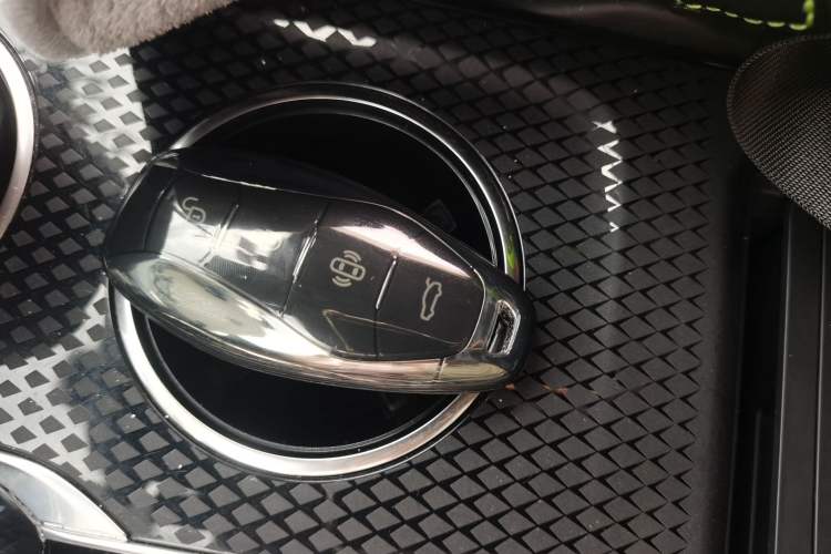 Used Hongqi HS3 PHEV 2025 Model 125km Jingwei PLUS 2 Millionth Anniversary Edition Vehicle Key