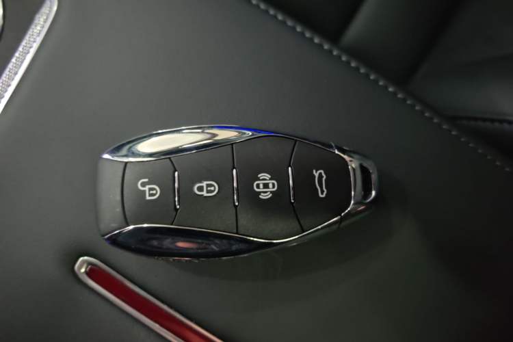 Used Hongqi HS3 PHEV 2025 Model 125km Jingwei 2 Millionth Anniversary Edition Vehicle Key