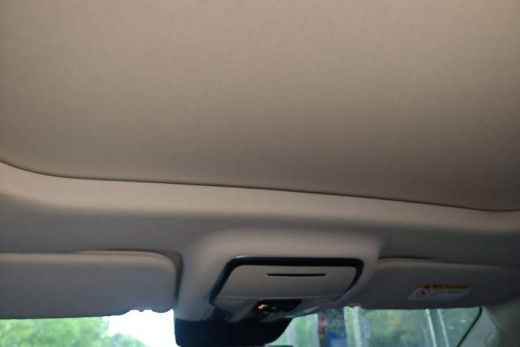 Used Hongqi HS3 PHEV 2025 Model PHEV 117km Jingwei PLUS Edition Headliner
