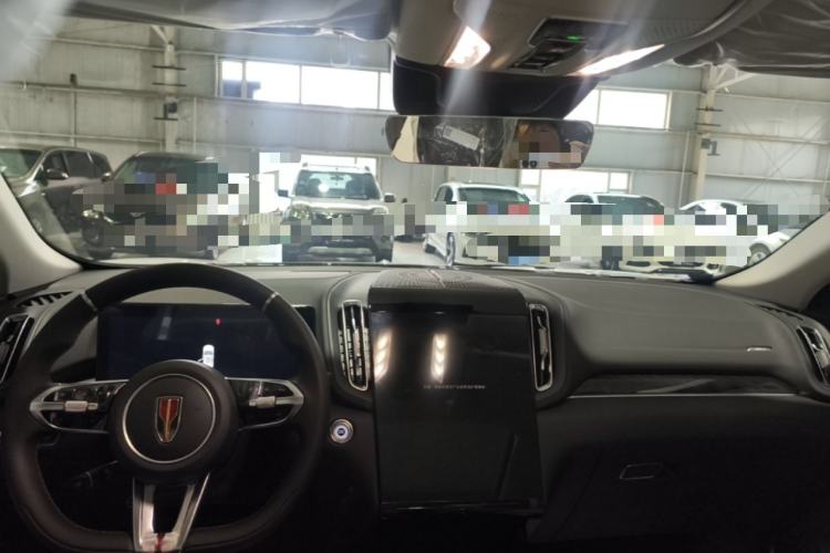 Used Hongqi HS3 PHEV 2025 Model 125km Jingwei 2 Millionth Anniversary Edition Center Console