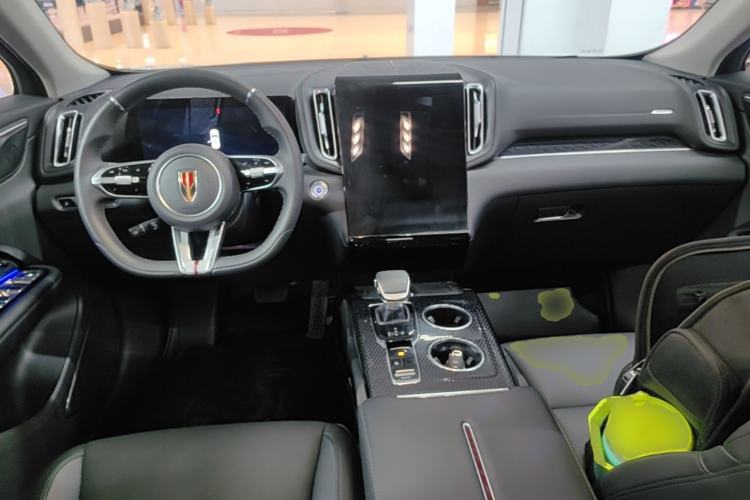Used Hongqi HS3 PHEV 2025 Model PHEV 117km Jingwei PLUS Edition Center Console