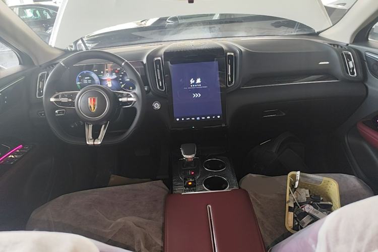 Used Hongqi HS3 PHEV 2025 Model 125km Jingwei 2 Millionth Anniversary Edition Center Console