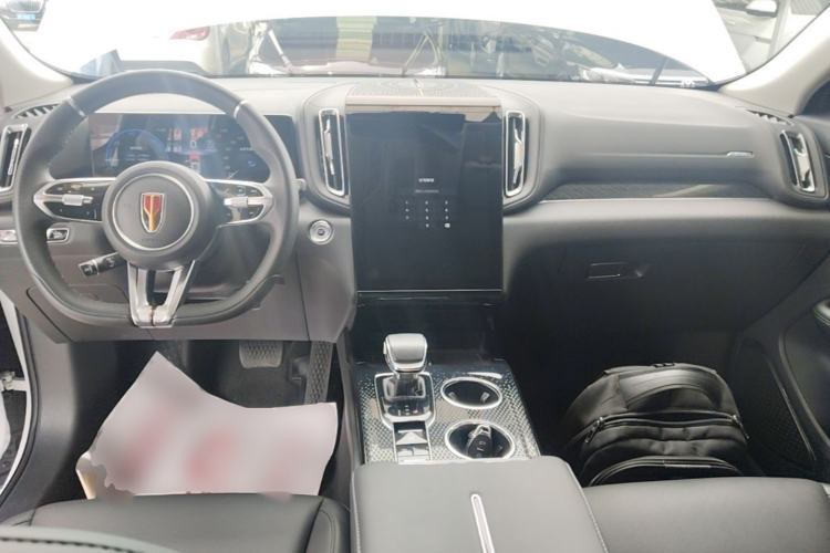 Used Hongqi HS3 PHEV 2025 Model PHEV 117km Jingwei PLUS Edition Center Console