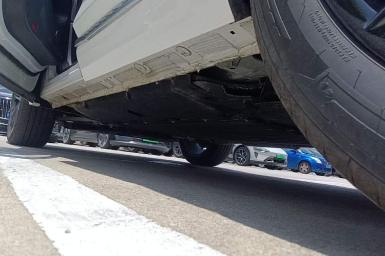 Used Hongqi HS3 PHEV 2025 Model PHEV 117km Jingwei PLUS Edition Chassis Rear Left