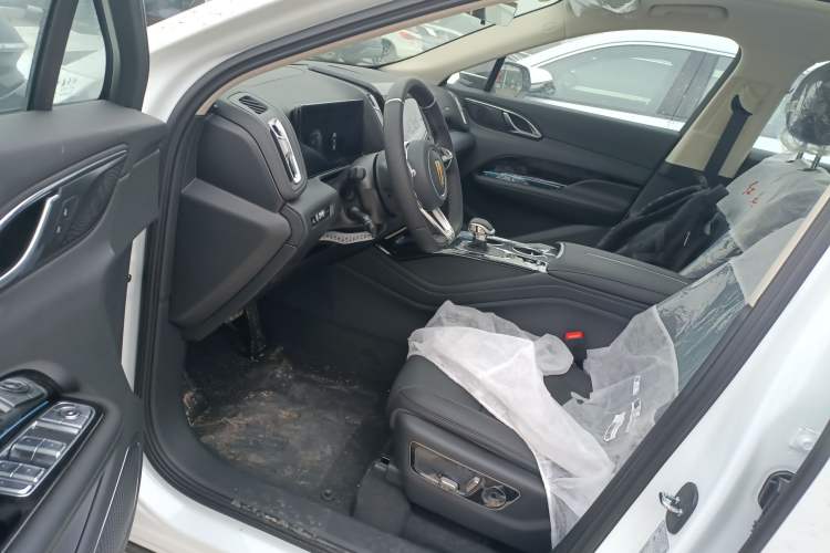 Used Hongqi HS3 PHEV 2025 Model PHEV 117km Jingwei PLUS Edition Driver Seat