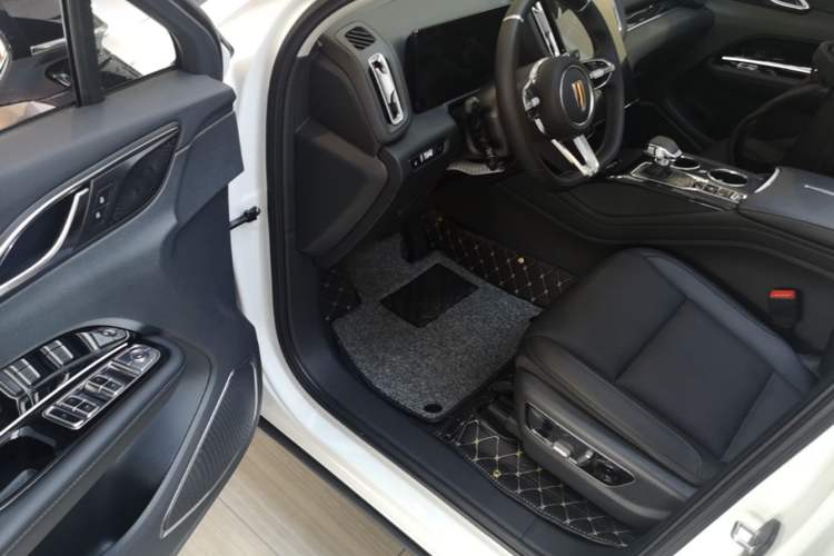 Used Hongqi HS3 PHEV 2025 Model 117km Jingwei Edition Driver Seat