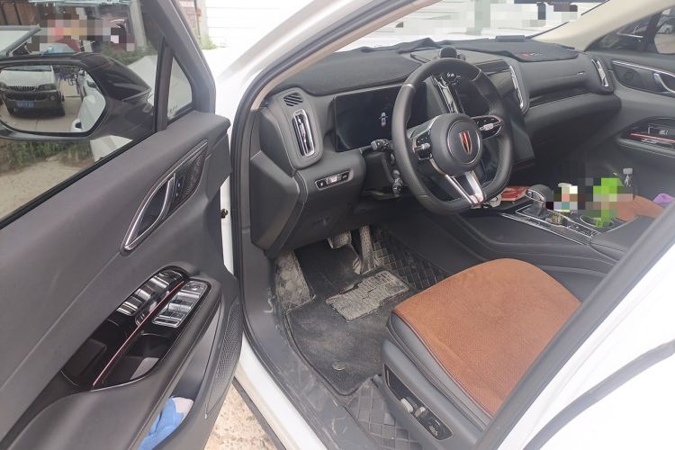 Used Hongqi HS3 PHEV 2025 Model 125km Jingwei 2 Millionth Anniversary Edition Driver Seat