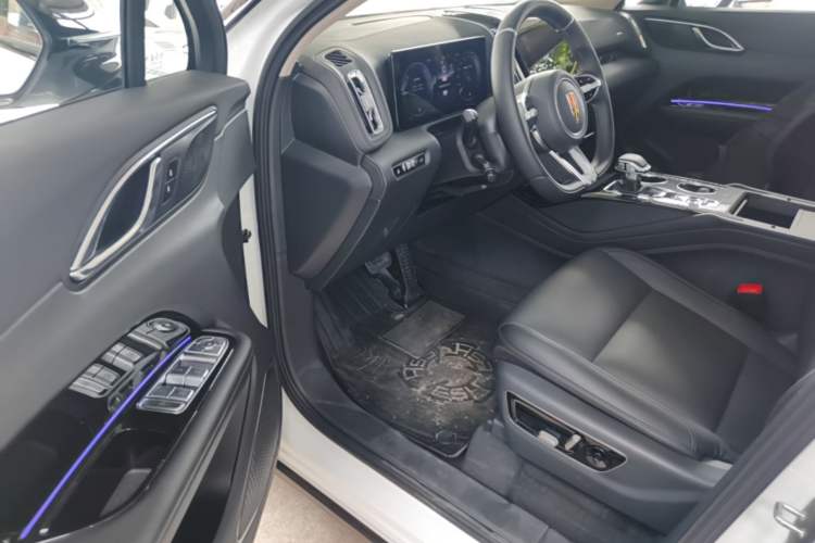 Used Hongqi HS3 PHEV 2025 Model PHEV 117km Jingwei PLUS Edition Driver Seat