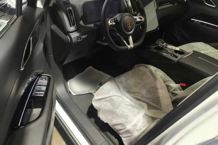 Used Hongqi HS3 PHEV 2025 Model 125km Jingwei 2 Millionth Anniversary Edition Driver Seat