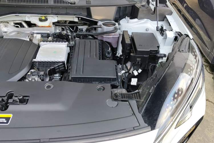 Used Hongqi HS3 PHEV 2025 Model PHEV 117km Jingwei PLUS Edition Engine Bay Left