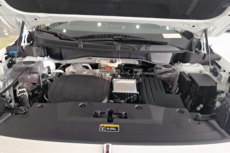 Used Hongqi HS3 PHEV 2025 Model PHEV 117km Jingwei PLUS Edition Engine Bay