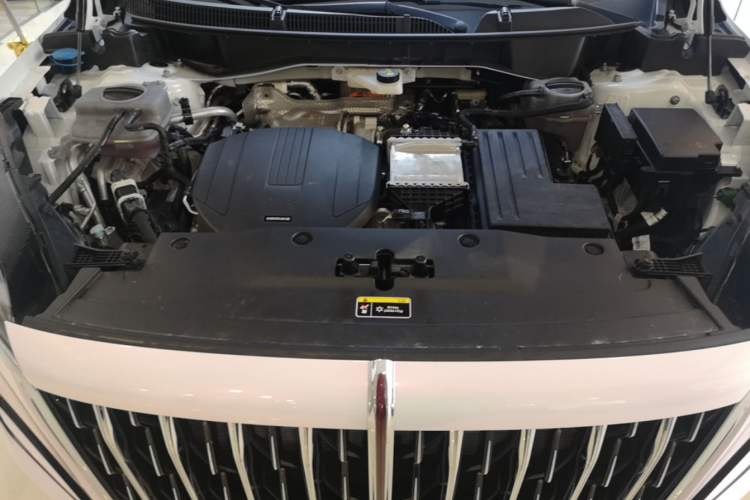 Used Hongqi HS3 PHEV 2025 Model 117km Jingwei Edition Engine Bay
