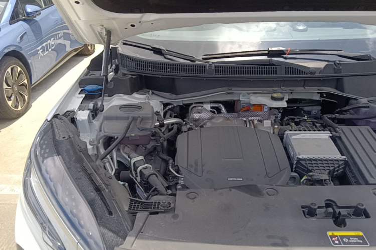 Used Hongqi HS3 PHEV 2025 Model PHEV 117km Jingwei PLUS Edition Engine Bay Right