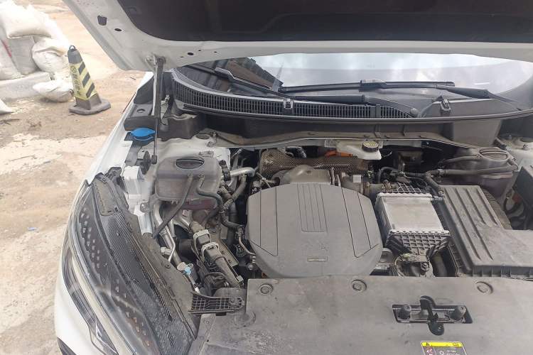 Used Hongqi HS3 PHEV 2025 Model 125km Jingwei 2 Millionth Anniversary Edition Engine Bay Right
