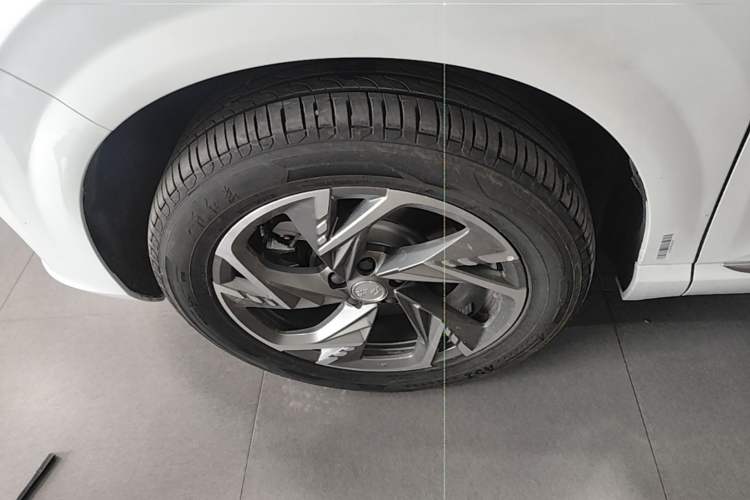 Used Hongqi HS3 PHEV 2025 Model 117km Jingwei Edition Exterior 4