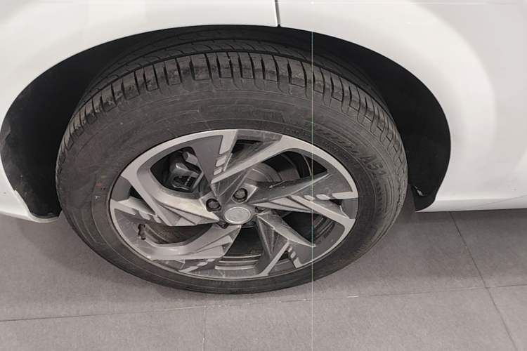 Used Hongqi HS3 PHEV 2025 Model 117km Jingwei Edition Exterior 5