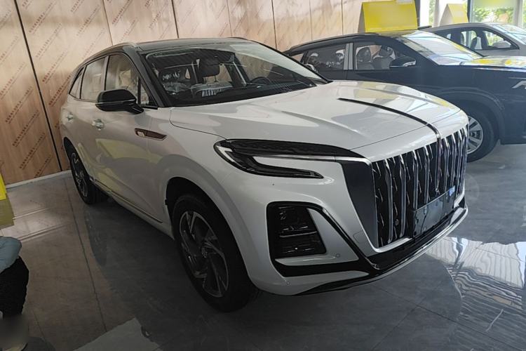 Used Hongqi HS3 PHEV 2025 Model 125km Jingwei 2 Millionth Anniversary Edition Front Right 45 Deg