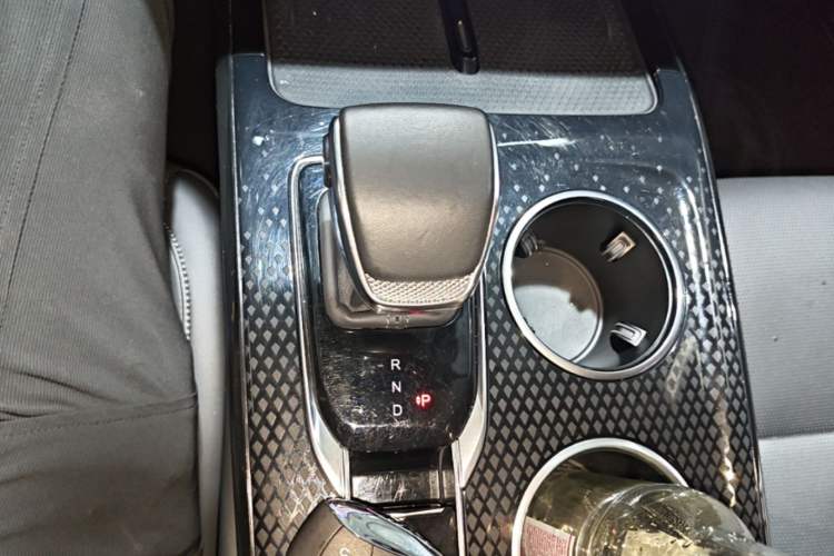Used Hongqi HS3 PHEV 2025 Model PHEV 117km Jingwei PLUS Edition Gear Lever