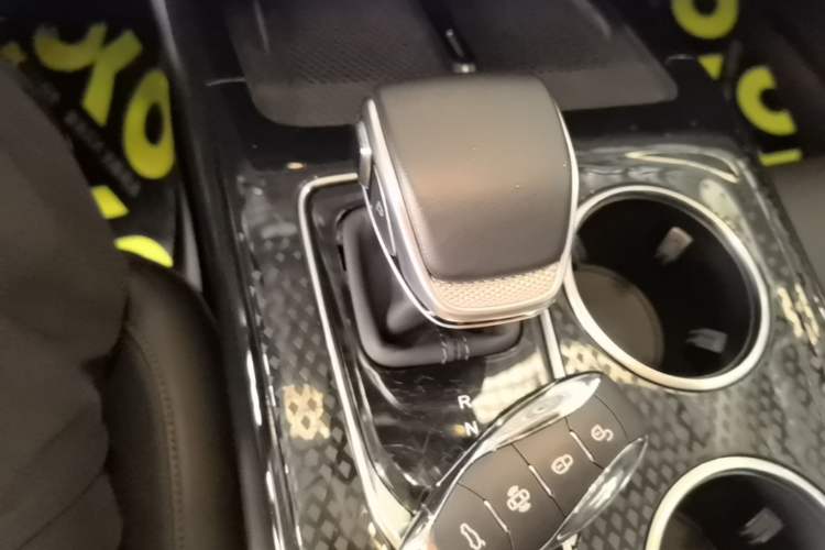 Used Hongqi HS3 PHEV 2025 Model PHEV 117km Jingwei PLUS Edition Gear Lever