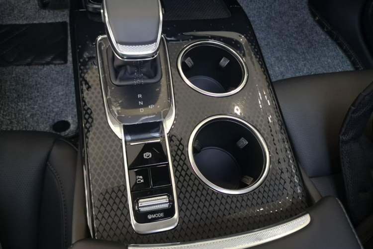 Used Hongqi HS3 PHEV 2025 Model 117km Jingwei Edition Gear Lever