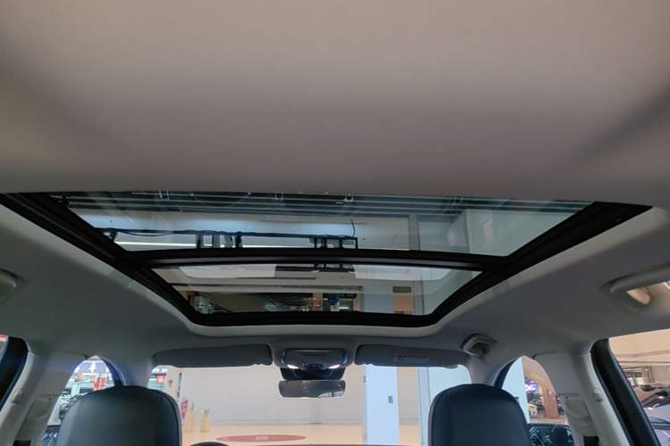 Used Hongqi HS3 PHEV 2025 Model PHEV 117km Jingwei PLUS Edition Headliner