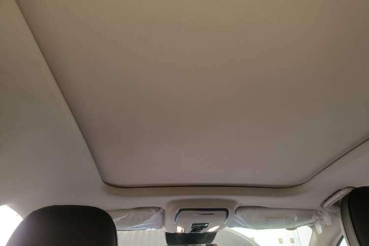 Used Hongqi HS3 PHEV 2025 Model 125km Jingwei 2 Millionth Anniversary Edition Headliner