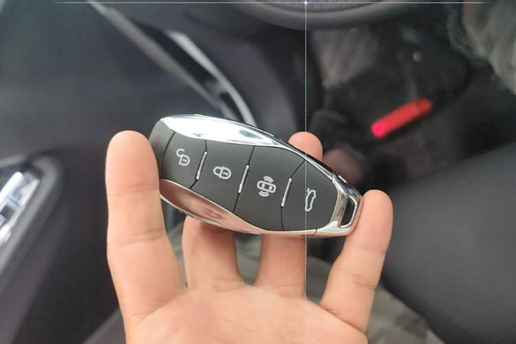 Used Hongqi HS3 PHEV 2025 Model 117km Jingwei Edition Interior 1