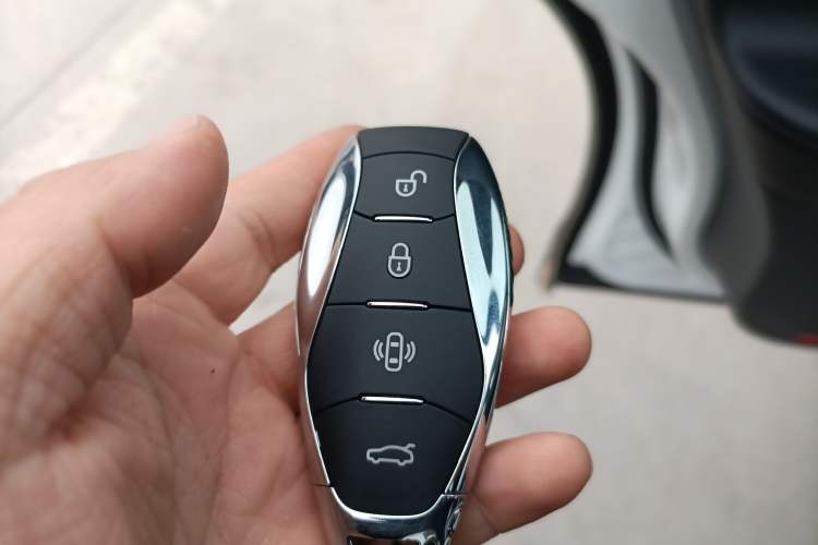 Used Hongqi HS3 PHEV 2025 Model PHEV 117km Jingwei PLUS Edition Interior 1