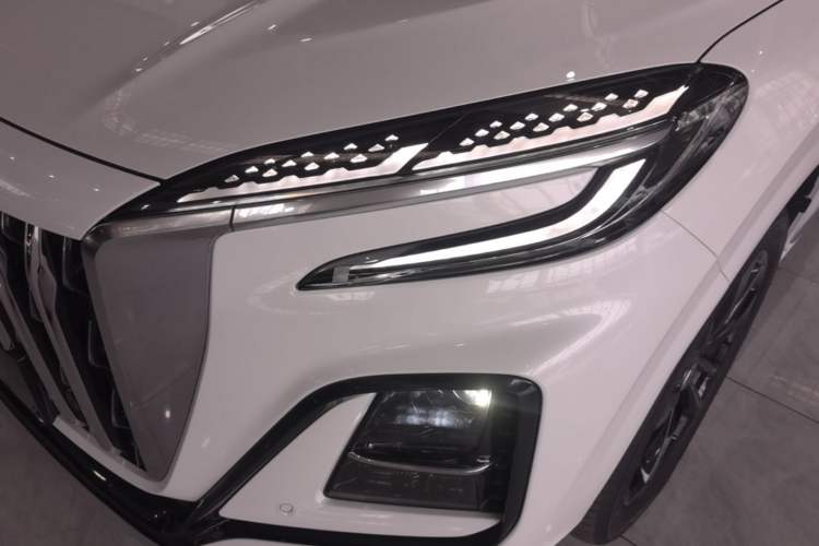 Used Hongqi HS3 PHEV 2025 Model PHEV 117km Jingwei PLUS Edition Left Front Headlight