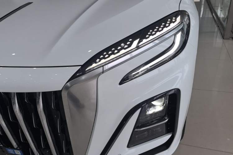 Used Hongqi HS3 PHEV 2025 Model PHEV 117km Jingwei PLUS Edition Left Front Headlight