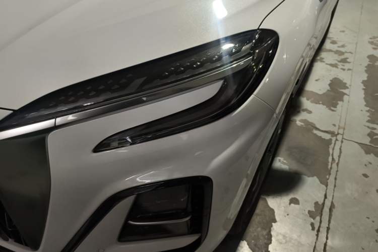 Used Hongqi HS3 PHEV 2025 Model 125km Jingwei 2 Millionth Anniversary Edition Left Front Headlight