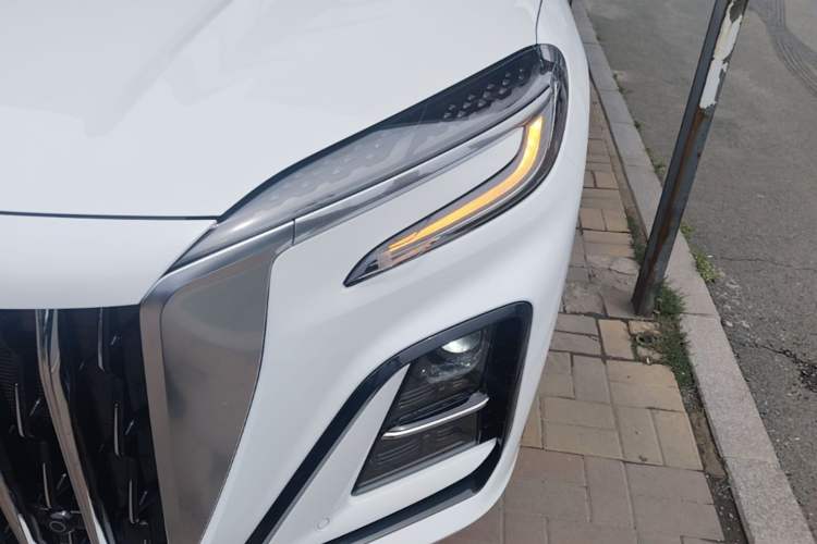 Used Hongqi HS3 PHEV 2025 Model PHEV 117km Jingwei PLUS Edition Left Front Headlight
