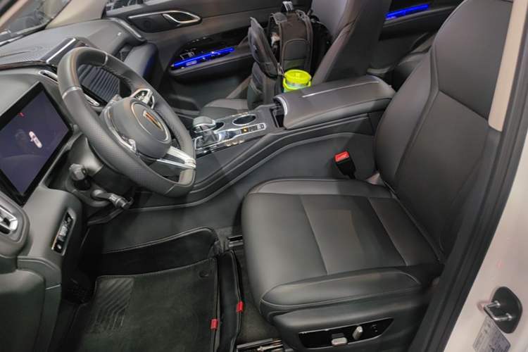 Used Hongqi HS3 PHEV 2025 Model PHEV 117km Jingwei PLUS Edition Left Front Seat
