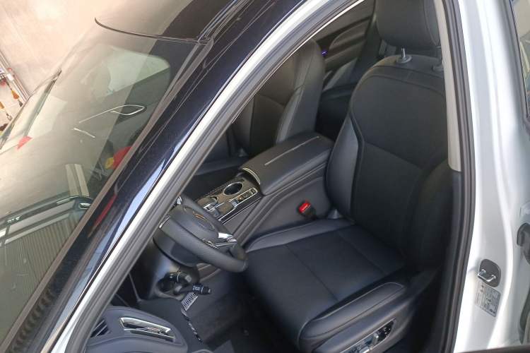Used Hongqi HS3 PHEV 2025 Model PHEV 117km Jingwei PLUS Edition Left Front Seat
