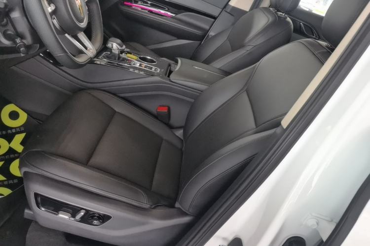 Used Hongqi HS3 PHEV 2025 Model PHEV 117km Jingwei PLUS Edition Left Front Seat