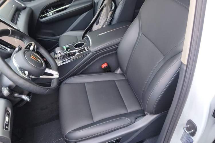 Used Hongqi HS3 PHEV 2025 Model PHEV 117km Jingwei PLUS Edition Left Front Seat