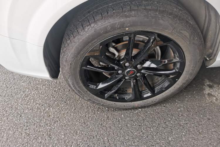 Used Hongqi HS3 PHEV 2025 Model PHEV 117km Jingwei PLUS Edition Left Front Wheel Hub