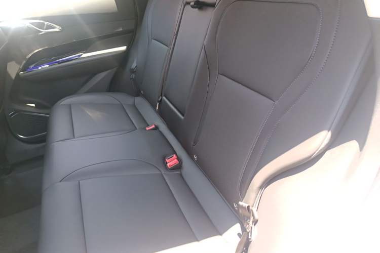 Used Hongqi HS3 PHEV 2025 Model PHEV 117km Jingwei PLUS Edition Left Rear Seat