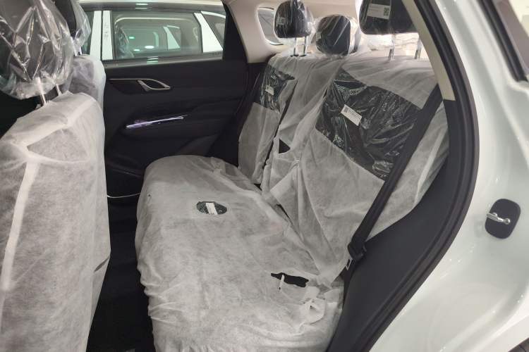 Used Hongqi HS3 PHEV 2025 Model PHEV 117km Jingwei PLUS Edition Left Rear Seat