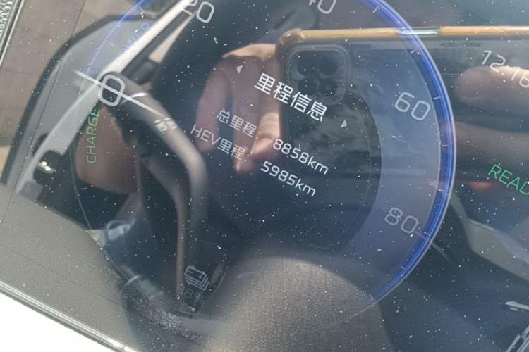 Used Hongqi HS3 PHEV 2025 Model PHEV 117km Jingwei PLUS Edition Odometer Close Up
