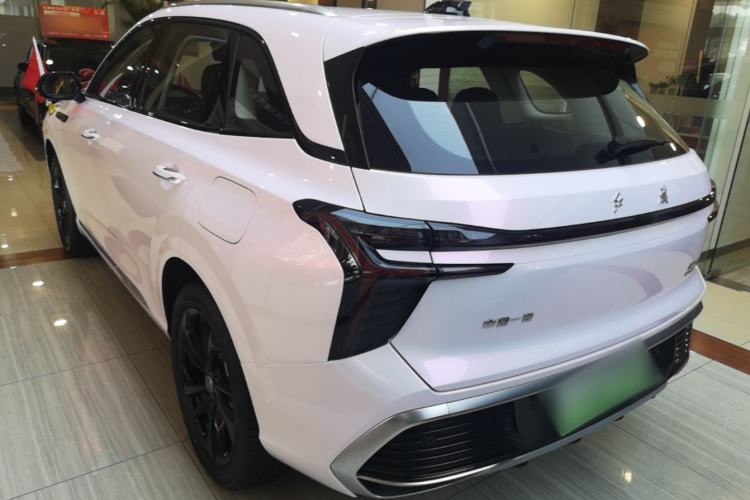 Used Hongqi HS3 PHEV 2025 Model 117km Jingwei Edition Rear Left 45 Deg