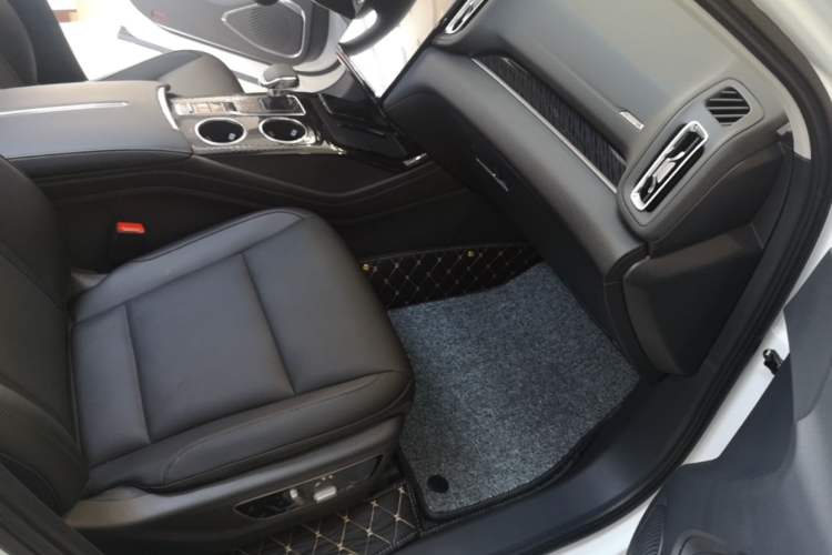 Used Hongqi HS3 PHEV 2025 Model 117km Jingwei Edition Right Front Seat