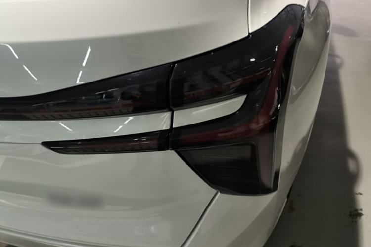 Used Hongqi HS3 PHEV 2025 Model 125km Jingwei 2 Millionth Anniversary Edition Right Rear Taillight
