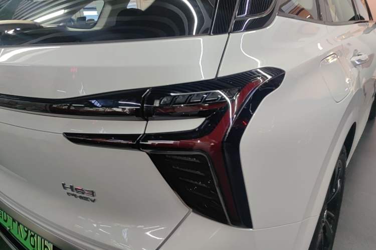 Used Hongqi HS3 PHEV 2025 Model PHEV 117km Jingwei PLUS Edition Right Rear Taillight