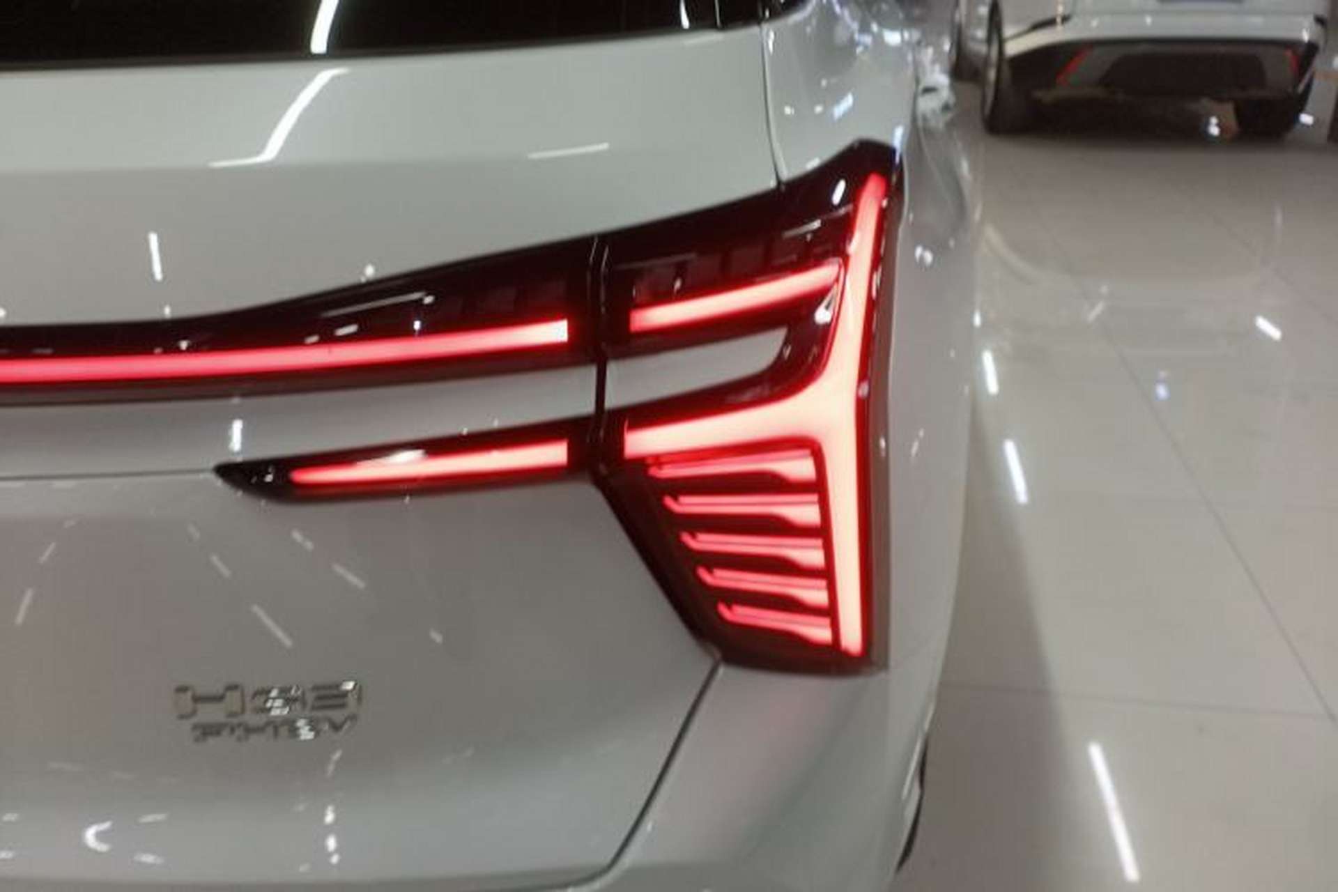 Used Hongqi HS3 PHEV 2025 Model PHEV 117km Jingwei PLUS Edition Right Rear Taillight