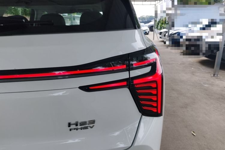 Used Hongqi HS3 PHEV 2025 Model PHEV 117km Jingwei PLUS Edition Right Rear Taillight