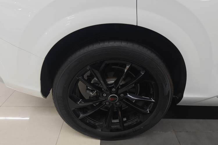 Used Hongqi HS3 PHEV 2025 Model PHEV 117km Jingwei PLUS Edition Right Rear Wheel Hub